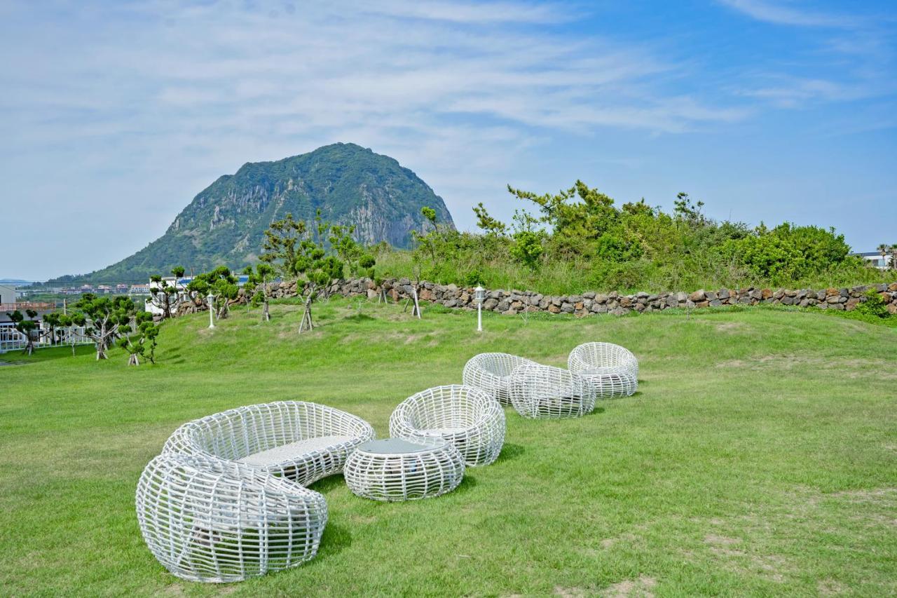 Sun And Moon Resort Seogwipo Exterior photo