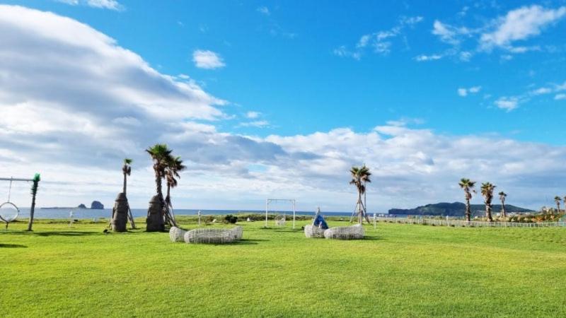 Sun And Moon Resort Seogwipo Exterior photo
