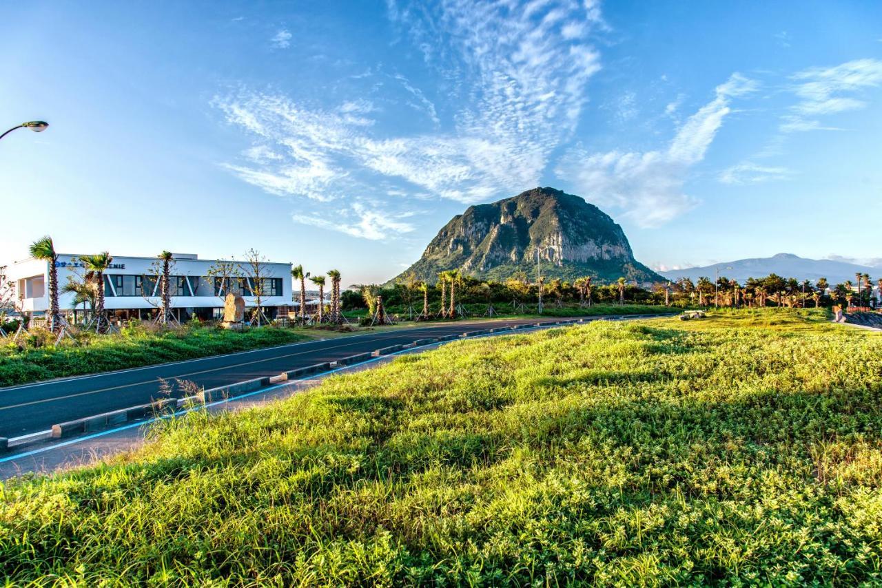Sun And Moon Resort Seogwipo Exterior photo