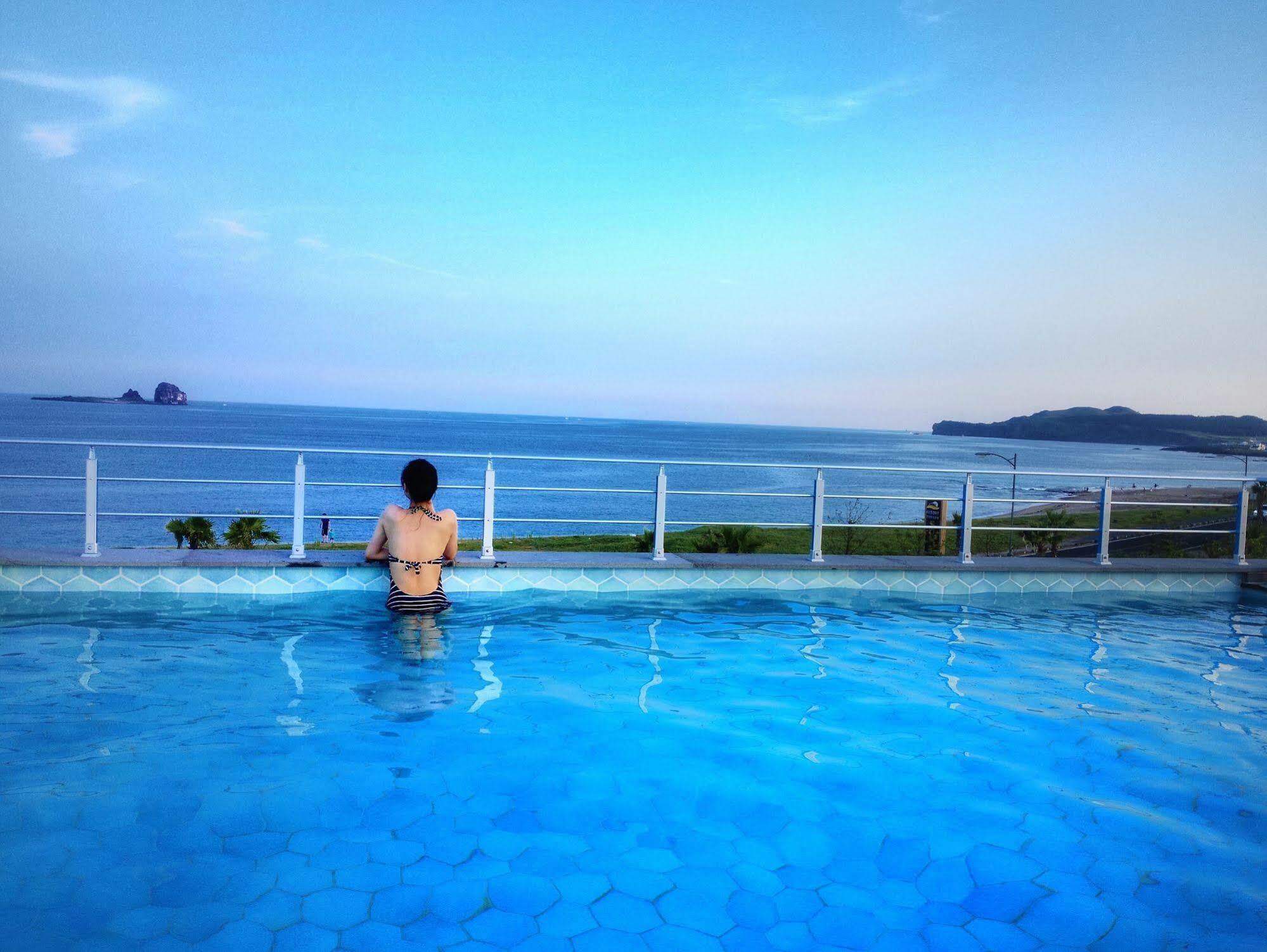 Sun And Moon Resort Seogwipo Exterior photo